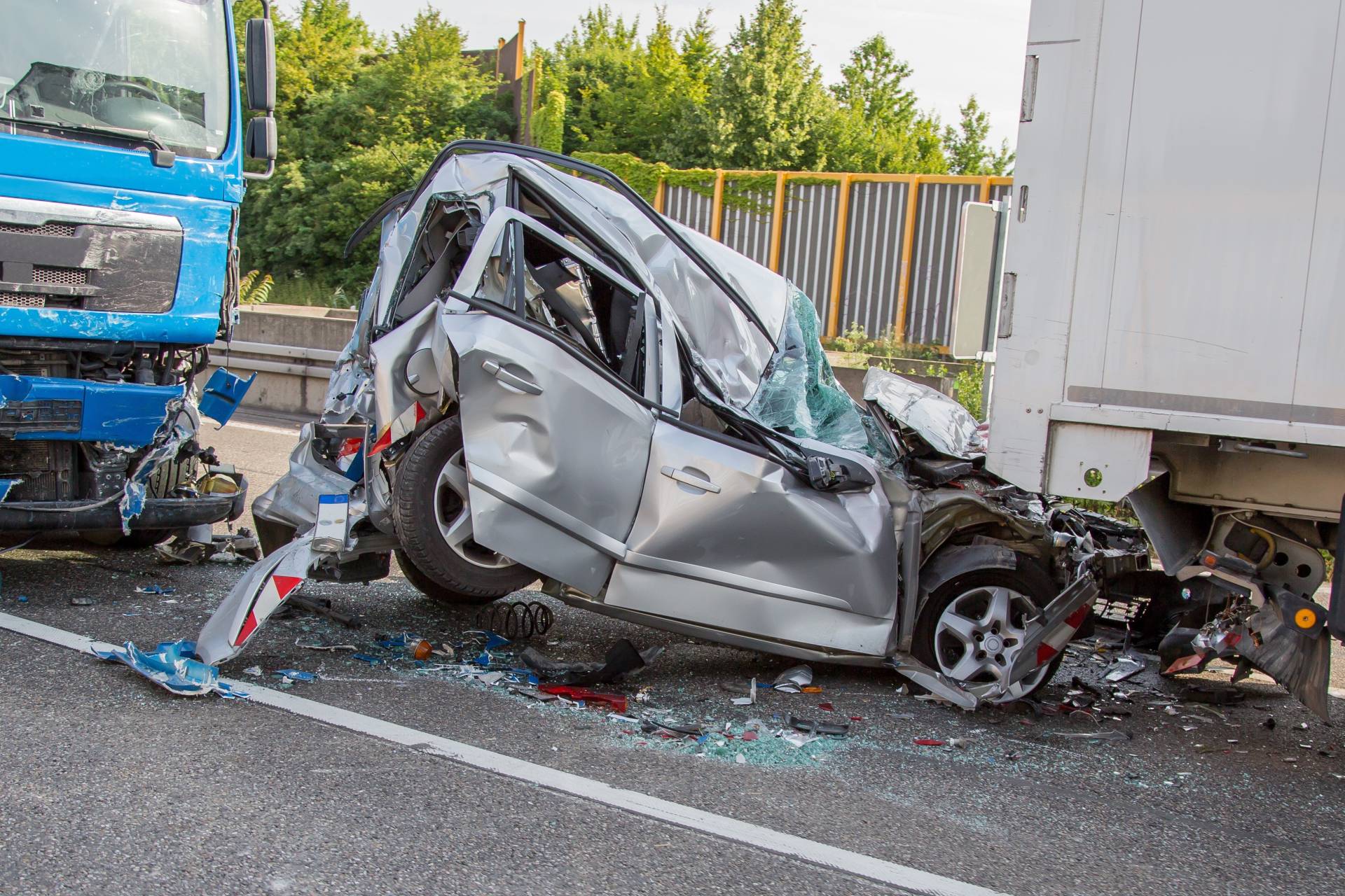 Injured in a truck accident caused by a negligent truck driver? Contact the Angell Law Firm today!