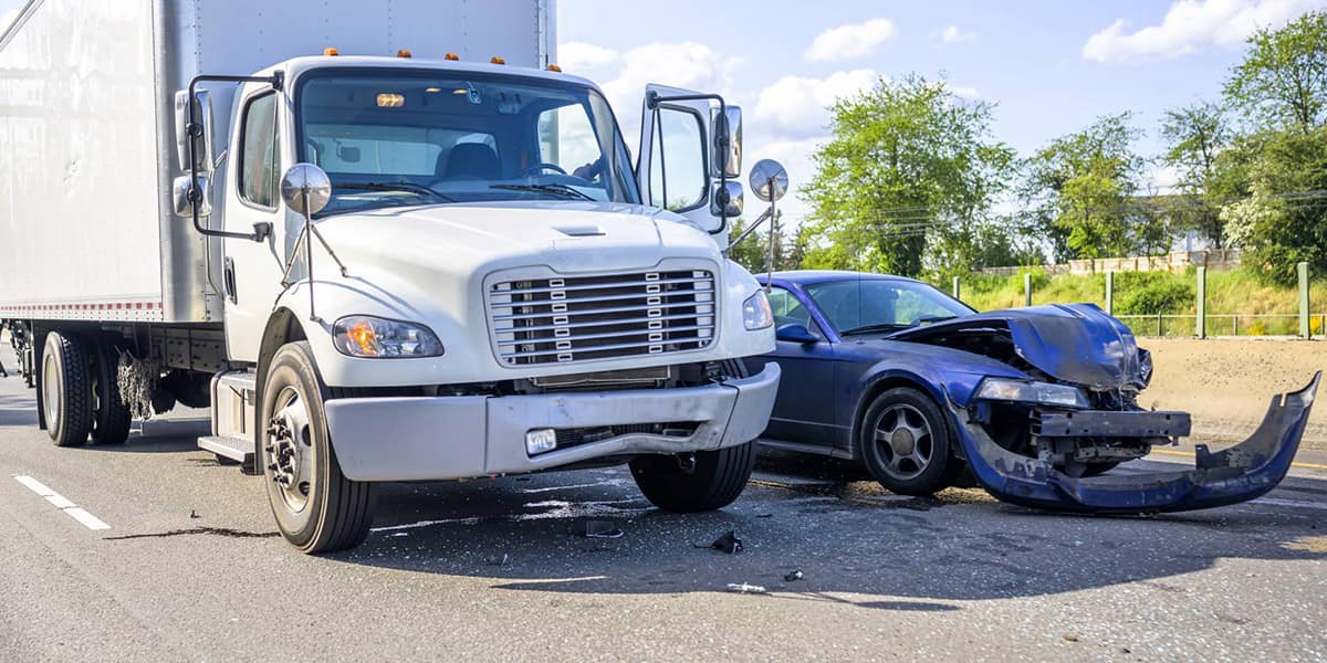 Hiring A Lawyer After A Truck Accident - Atlanta&#39;s Top Personal Injury  Lawyers - (770) 217-4954 - The Angell Law Firm, LLC