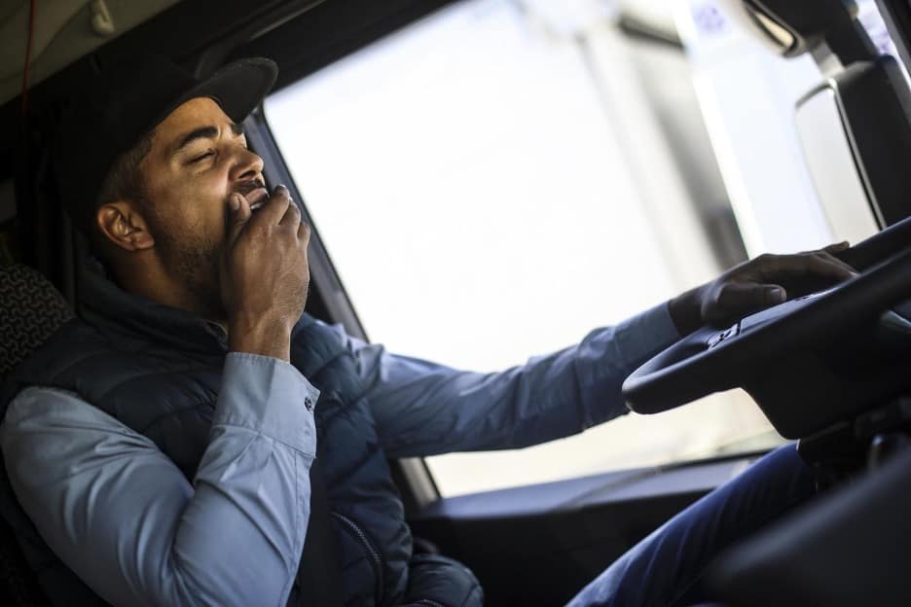 yawning-male-truck-driver-fatigue-concept